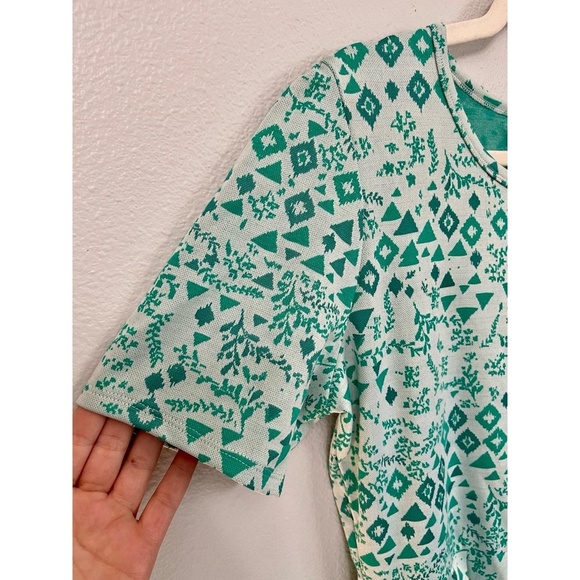 LuLaRoe Amelia Light Green Geometric Short Sleeve Dress Size 2XL NWT - Picture 3 of 10